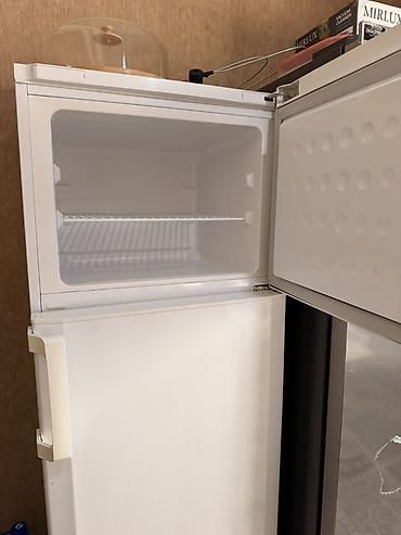 Техника для кухни: Холодильник Beko, Б/у, Двухкамерный, 60 * 175 * 43 — 2