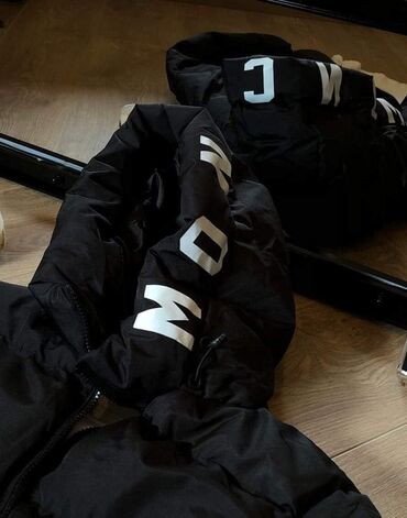 Ostale jakne: M - 2XL
7200 na lalafo.rs — 5 Ostale jakne: M - 2XL
7200 — 5