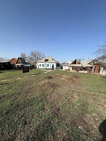 Продажа коттеджей и домов: Продается дом с участком в районе 110-й квартал Ориентир: мкр Достук — 10