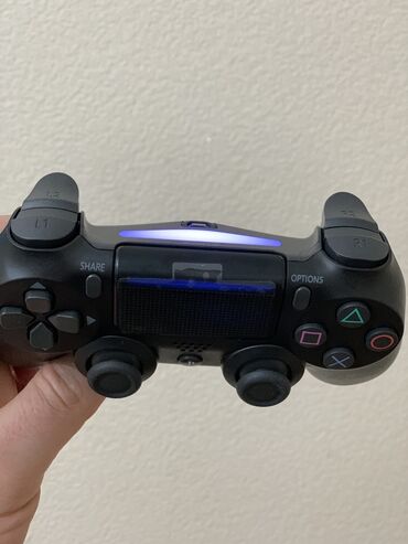 PS4 (Sony Playstation 4): Ps4 pult pultu
Cosiq josik
Karopkadan çxma təzə
Konsolu — 7