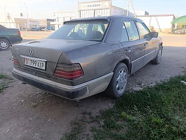 5 112 r19: Mercedes-Benz E-Class: 1993 г., 2.2 л, Механика, Бензин, Седан — 3