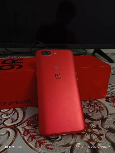 гүл идиш: OnePlus 5T, Колдонулган, 128 ГБ, түсү - Кызыл, 2 SIM