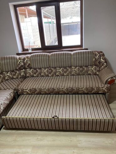 мебель жумуш: Модулдук диван, түсү - Күрөң, Колдонулган