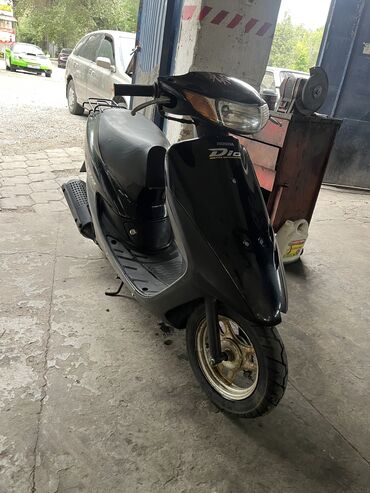 глушитель для скутера: Скутер Honda, 50 куб. см, Бензин, Б/у