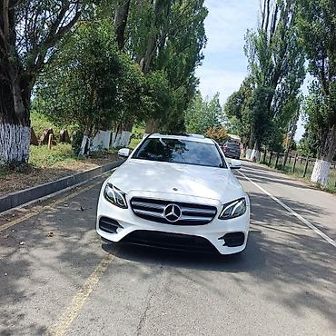 Mercedes-Benz: Mercedes-Benz E 300: 2 l | 2018 il Sedan — 2
