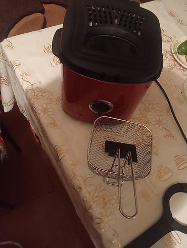 Mətbəx texnikası: Elektrik fritöz – qızartma üçün - Rəng: qırmızı korpus, qara qapaq - — 2
