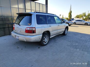 машина алып беребиз: Subaru Forester: 2001 г., 2 л, Автомат, Газ, Кроссовер