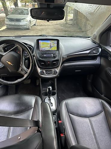 Chevrolet: Chevrolet Spark: 2017 г., 1 л, Автомат, Бензин, Хэтчбэк — 4