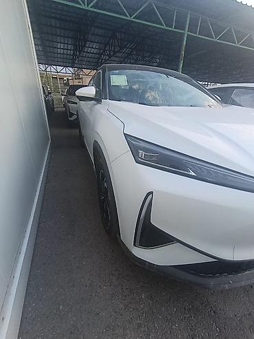 byd e9 1: Dongfeng : 2026 г., 0.1 л, Робот, Электромобиль, Кроссовер — 3
