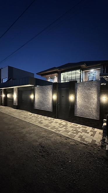 Продажа коттеджей и домов: 6 комнат и более, 412 м², 45 соток, Бишкек, ул. Матросова Собственник — 14