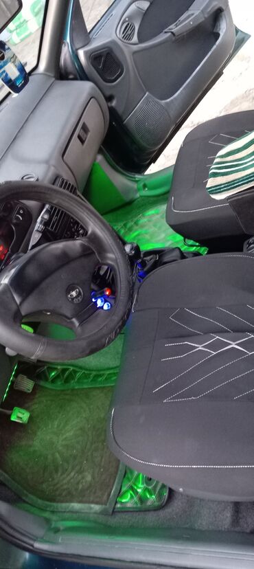 Daewoo: Daewoo Espero sedan - Kuzov: sedan, tünd yaşıl rəng - Ön və arxa işıq — 9