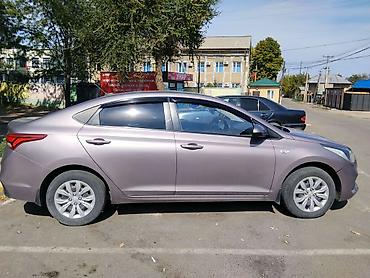 Унаа: Hyundai Solaris: 2018 г., 1.6 л, Кол менен иштөөчү, Бензин, Седан — 4