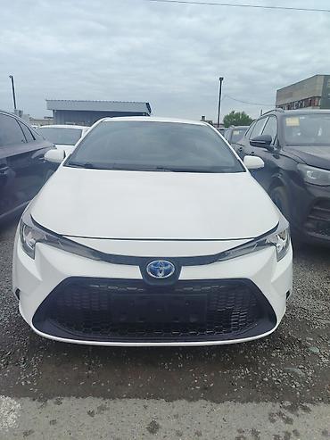 highlander 2017: Toyota Levin: 2022 г., 1.8 л, Вариатор, Гибрид, Седан — 1