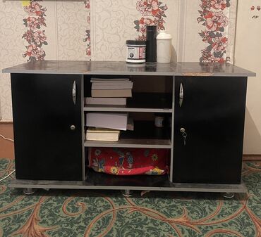 мебель в токмаке: Офисный Стол, цвет - Черный, Б/у