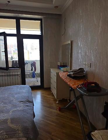 bag evlerinde: Memar ecemi metrosuna 5 dg mesafede. İlk ödəniş 200 olacaq. Növbəti — 2