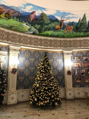 декоративное дерево: Пышная новогодняя елка с профессиональным оформлением - Высокая