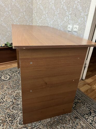 хонда одиссей запчасти б у бишкек в Кыргызстан | АВТОЗАПЧАСТИ: Продаю письменные столы б/у, есть 11 штук. Самовывоз Боконбаева-