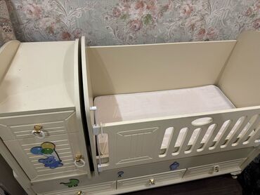 Beşiklər: Kravat 140 AZN normal vəziyyətdədi deffektsiz matras daxildi ünvan