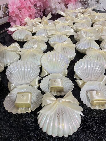 Бонбоньерки: Изящная бонбоньерка в виде перламутровой ракушки, идеально подходящая — 6