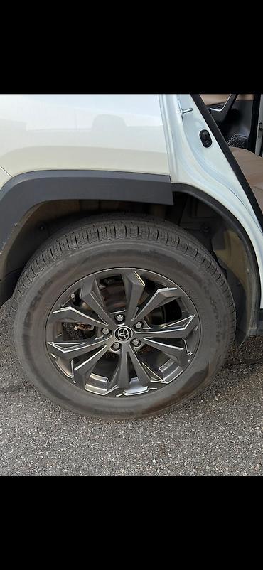 Toyota: Toyota RAV4: 2022 г., 2.5 л, Гибрид, Кроссовер — 18