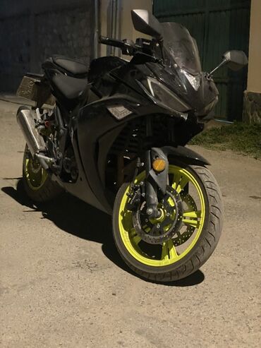 электро мото: Спортбайк Kawasaki, 250 куб. см, Бензин, Колдонулган