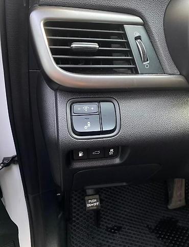 Kia: Kia Optima: 2018 г., Бензин — 12