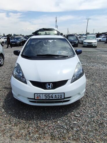 купить фронтальный погрузчик бу: Honda Fit: 2010 г., 1.5 л, Автомат, Бензин, Хэтчбэк