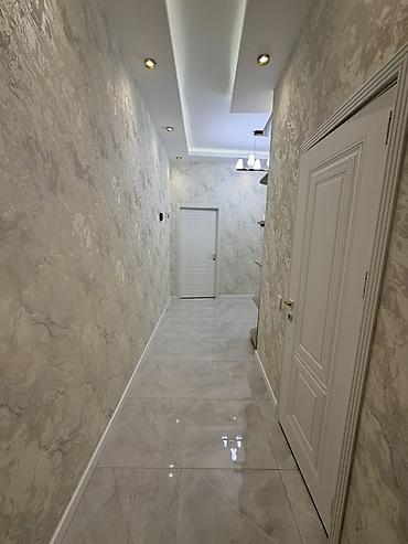 Dizayn, layihə: - Dizayn: Açıq-bej və boz tonlarda müasir minimal üslub; teksturalı — 1