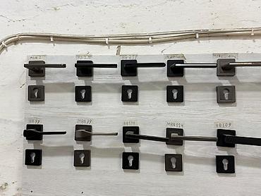 Qapı dəstəkləri: Qapı tutacaqları və mexanizmləri - Müxtəlif model və dizaynlar — 10