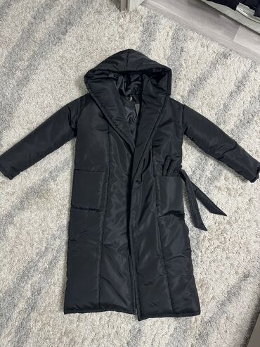 чёрное пальто оверсайз zara: Куртка M (EU 38), L (EU 40), One size, цвет - Черный