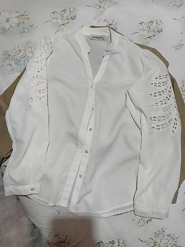 Bluze: Ženska odeća – set majica i bluza - Pletena bluza/sweater u — 4