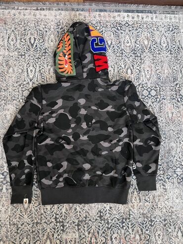 толстовки для подростков: Размер:М
Бренд:Bape
Состояние:Хорошое