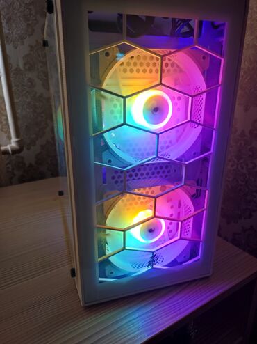 виндов: Компьютер, ОЭТ 16 ГБ, Оюндар үчүн, Колдонулган, Intel Core i3, NVIDIA GeForce RTX 2070, SSD