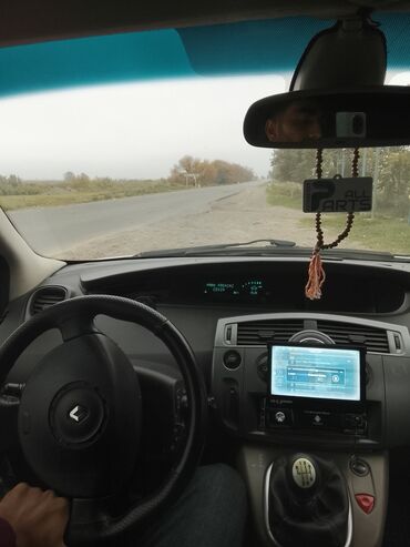 Renault: Renault Scenic (II) – gümüşü rəngdə, 5 qapılı kompakt miniven. tecılı — 9