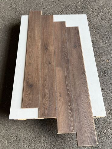 Laminat: Salam laminatlarimiz 31 32 33 klass olmagala hər rəg secimi var 250 yə — 48