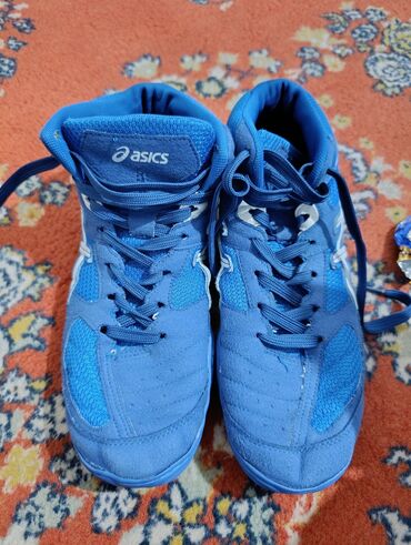 офисная одежда бишкек: Кроссовки ASICS, высокие, цвет синий. - Бренд: ASICS (логотип на