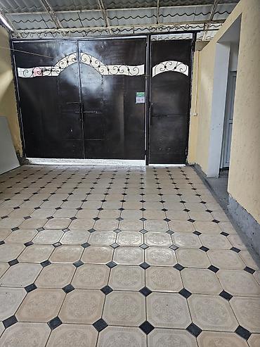 Хостелы: Хостел/гостевой дом — комнаты различной вместимости. Описание: - — 15