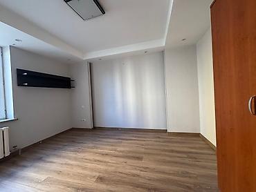 Аренда офисов: Аренда офисов, 175 м², В жилом комплексе, 1 линия — 9