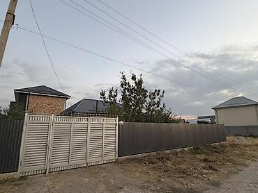 Продажа коттеджей и домов: 4 комнаты, 4 м², 4 соток, Бишкек, Ак-Ордо 3 ж/м Собственник — 18