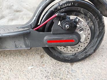 Elektrikli samokatlar: Elektrik skuter PRİBLEMİ TEKERLERİ PARTLAQ OLMASIDIR HER ŞEY İSLİYİR — 4