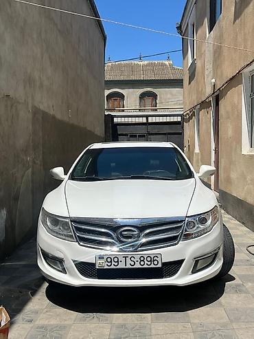 QAZ: QAZ : 1.8 l | 2014 il 202000 km Sedan — 1