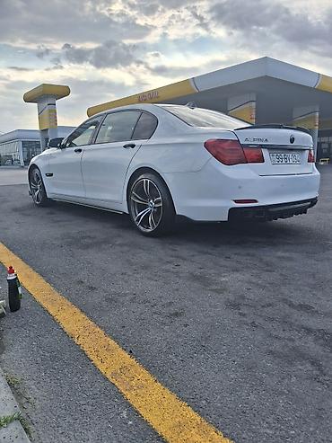maybach disk qiymeti: BMW 750: 4.4 l | 2011 il Sedan — 10