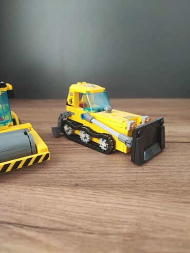 oyuncaq buldozerlər: Lego Buldozerler Qiymət 30 AZN dir. Razılaşma Yolu İlə Çatdırılma