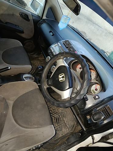 Транспорт: Honda Jazz: 2005 г., 1.5 л, Вариатор, Бензин, Хэтчбэк — 2