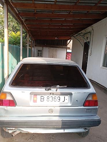 гак 8: Volkswagen Golf: 1988 г., 1.3 л, Механика, Бензин, Хэтчбэк — 1