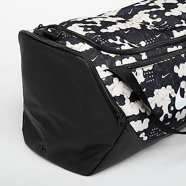 traka za trcanje kupujem: NIKE Brasilia Extra Small (XS) 24L Duffel Bag 
IH NOVO — 4