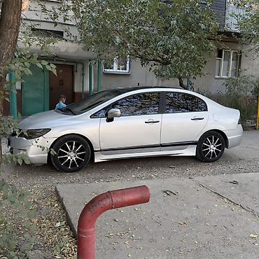 byd 2: Honda Civic: 2006 г., 1.8 л, Автомат, Бензин, Седан — 5