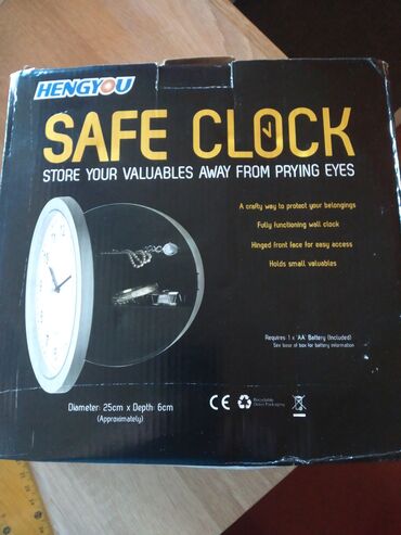 Ostali kućni dekor: Sat sa policama neko voli da ga zove sef. Moze da se ugradi u zid ili — 2