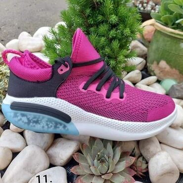 Women's Sneakers and athletic shoes: 41 — 1