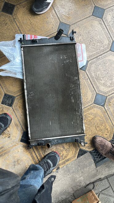 Радиаторы: Радиатор охлаждения двигателя Радиатор радиатора радиаторы Все виды — 5